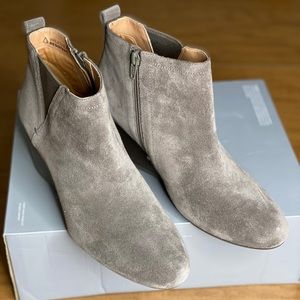 Vionic suede wedge booties